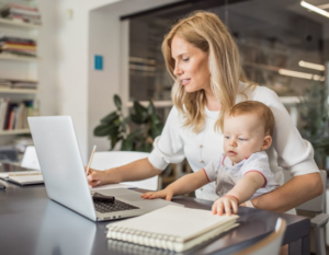 8 tips for new parents on balancing work with baby care